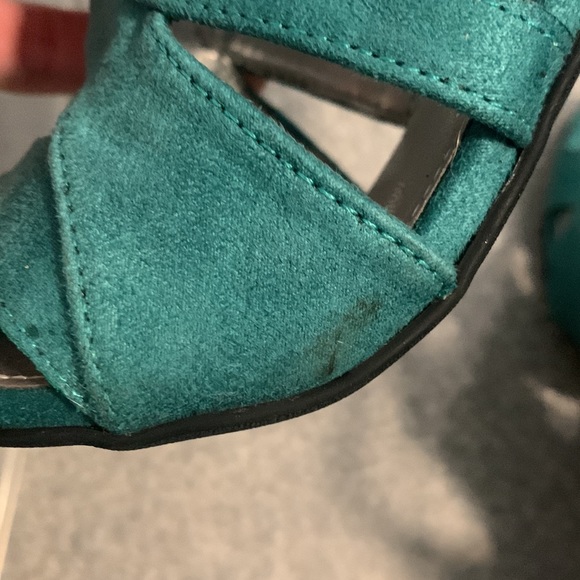 PRICE ⬇️ {X-Appeal} jade green heels - Picture 6 of 7